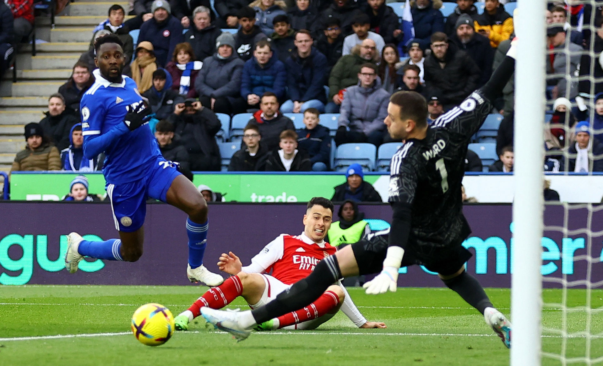 之间缺乏深 之间缺乏深