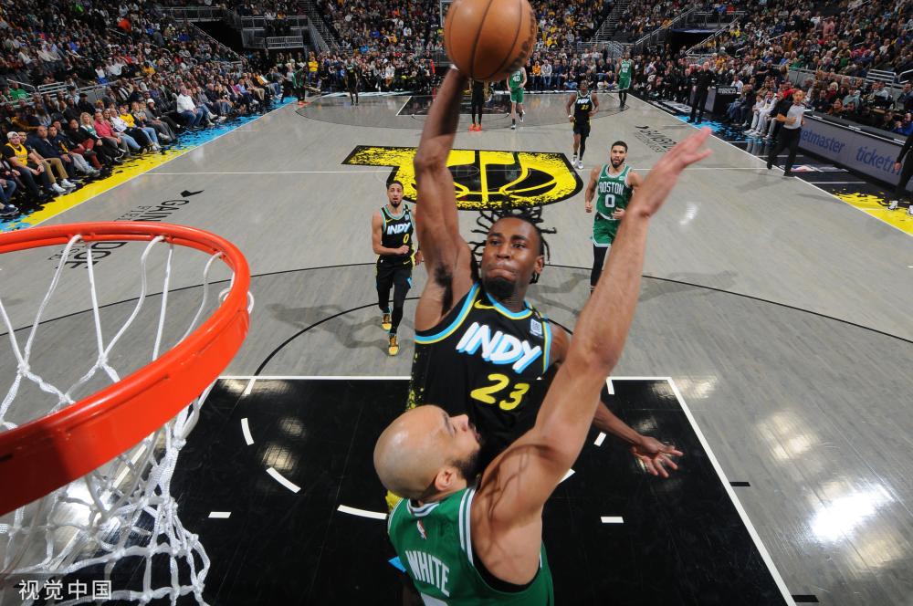 中国男澳大利亚.